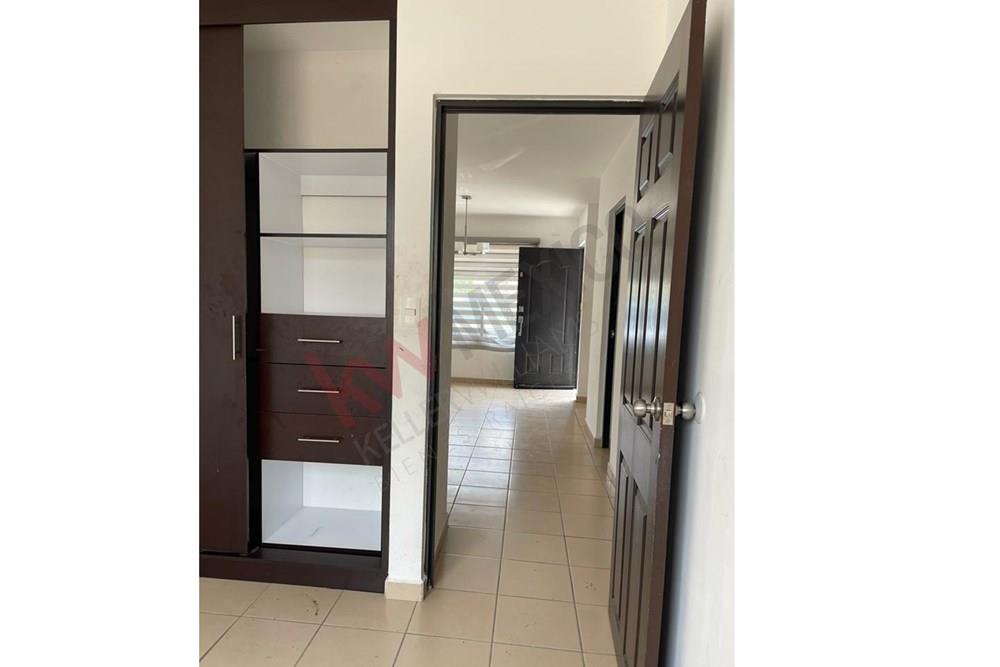 CASA EN VENTA EN SONTERRA CONDOMINIO NATURA III,  CON HABITACION Y BAÑO COMPLETO EN PLANTA BAJA