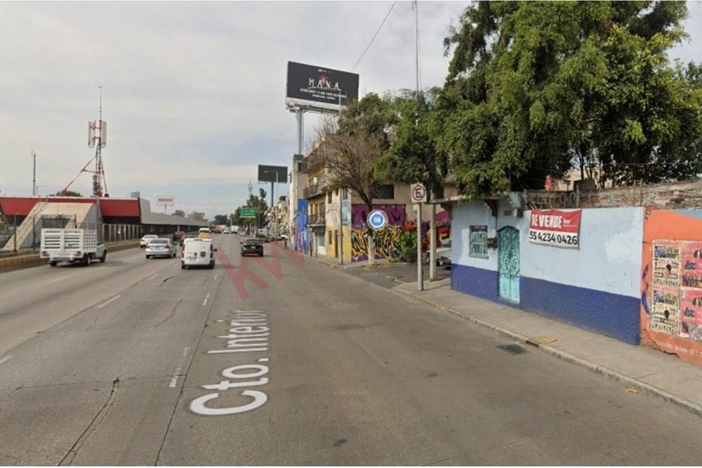CASA SOBRE AVENIDA RÍO CONSULADO, TRES FRENTES! USO DE SUELO HABITACIONAL COMERCIAL