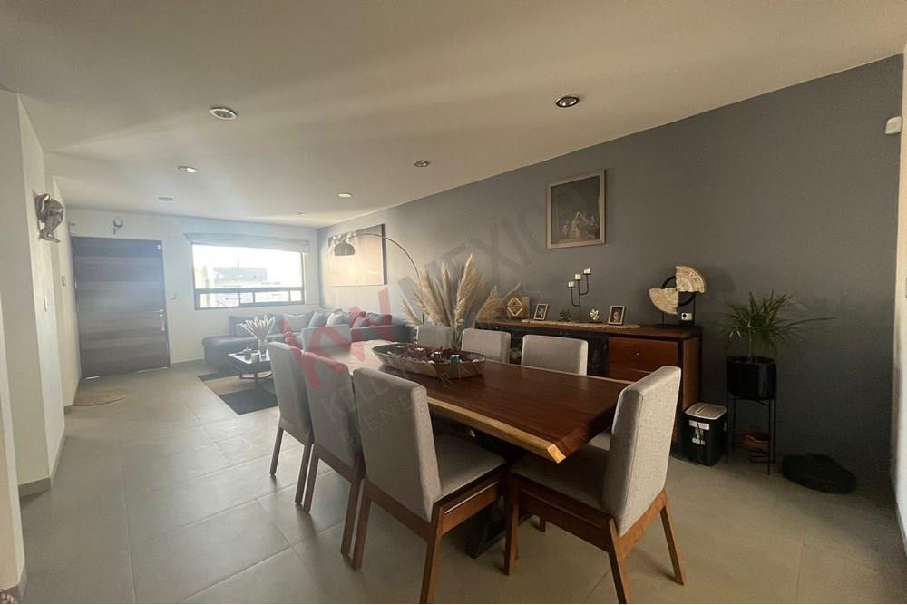 VENTA CASA EN MILENIO III RECAMARA EN PLANTA BAJA Y ROOF GARDEN