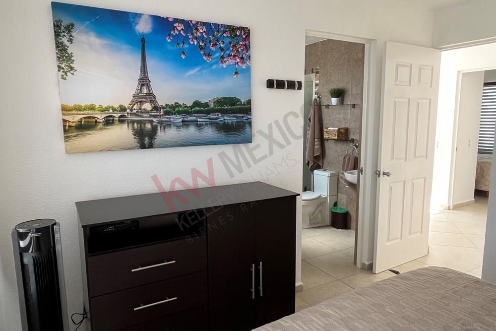 VENTA DE CASA EN PASEOS DEL BOSQUE CORREGIDORA CON O SIN MUEBLES!!!