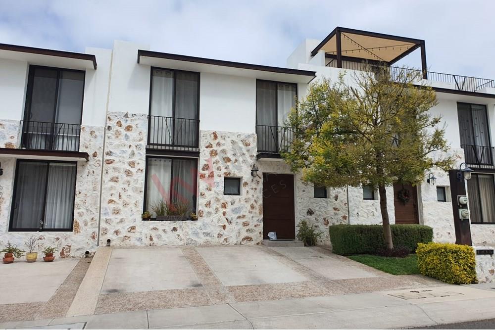 Casa Renta Condominio Torre de Piedra Juriquilla Queretaro