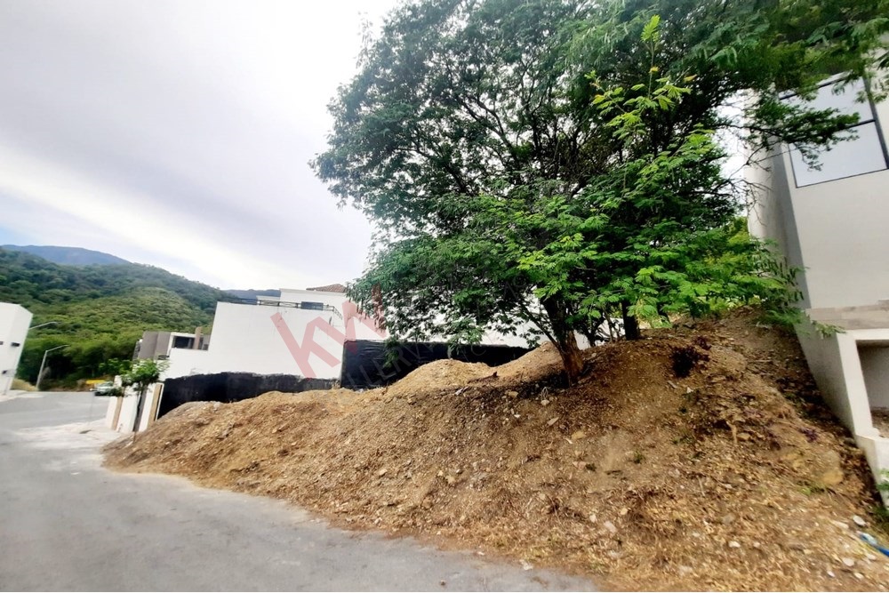 ¡Tu Nuevo Hogar te Espera! Terreno Residencial en Fraccionamiento Privado con Seguridad y Vistas Espectaculares en Santiago, Nuevo León