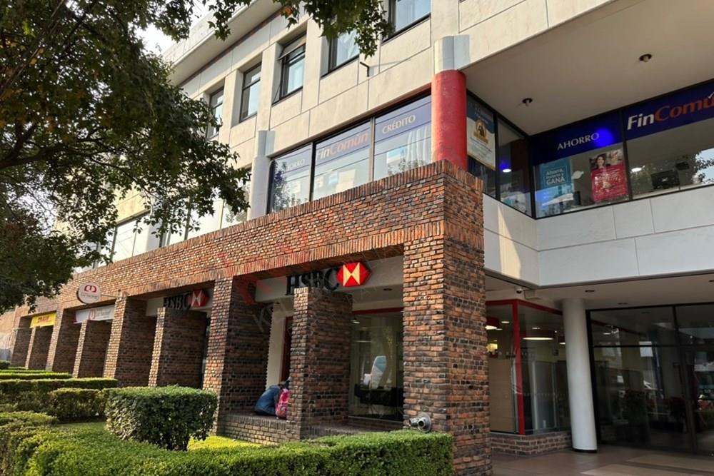 LOCAL COMERCIAL  EXTERIOR IDEAL PARA OFICINA, CONSULTORIO, ESTUDIO DE YOGA en CUAJIMALPA