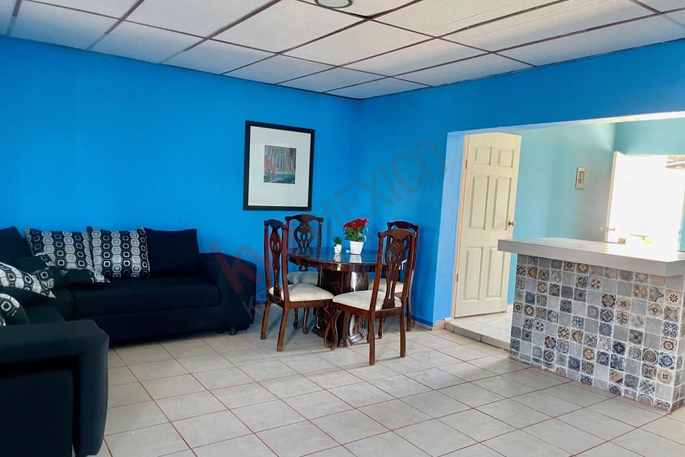 CASA EN RENTA AMUEBLADA
