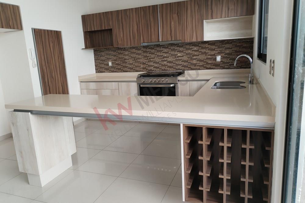 Encantadora Casa en Renta en Condominio Encanto, Residencial El Refugio, Querétaro