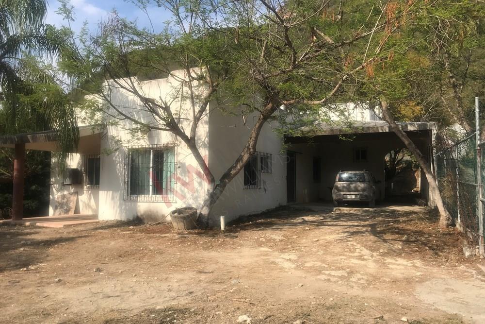 Casa de un solo piso,  con excelentes vistas y Aire , parte alta de Los Cristales, zona tranquila,