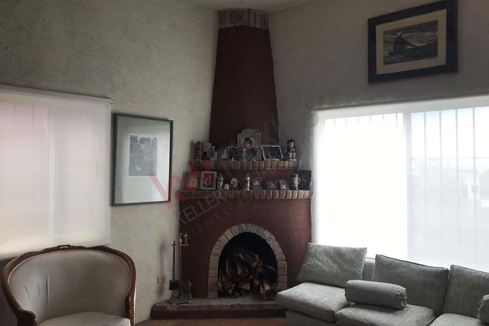 Casa de un solo piso,  con excelentes vistas y Aire , parte alta de Los Cristales, zona tranquila,