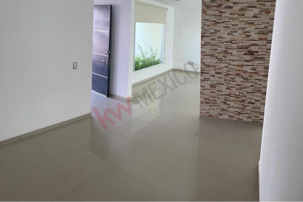 CASA EN RENTA EN JURIQUILLA SANTA FÉ, HACIENDA JURIQUILLA