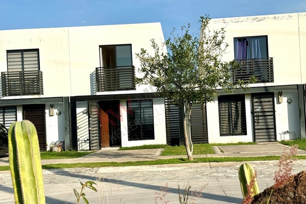 CASA EN RENTA ADAMAR RESIDENCIAL TLAJOMULCO DE ZUÑIGA