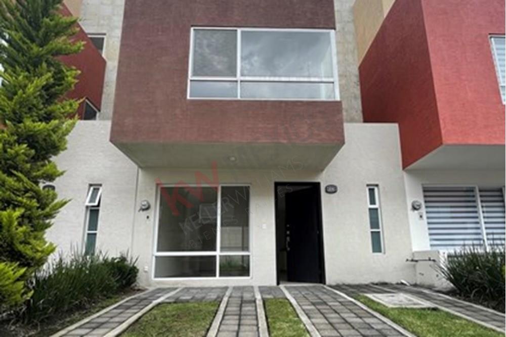 CASA EN RENTA EN TOLUCA, a 17 minutos del Centro de Toluca