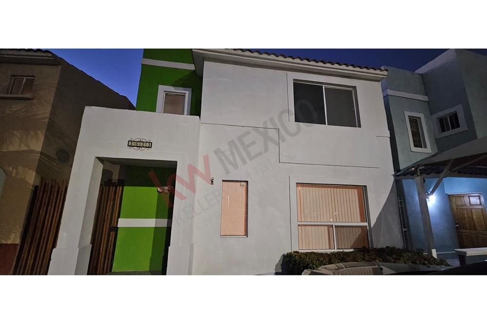 Casa en Renta detras del Cosnulado Americano  Fracc Quinta esmeralda