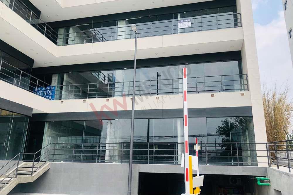 Venta de Local Comercial Contry , Local comercial Nuevo  en Planta Baja , Local comercial en Plaza Nueva, Ubicaciòn excelente local comercial nuevo.