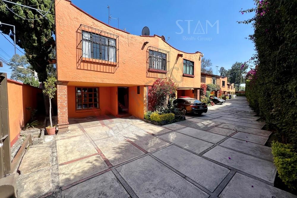 Casa en Venta con jardín en colonia Chimalcoyoc/Chimalcoyotl Tlalpan