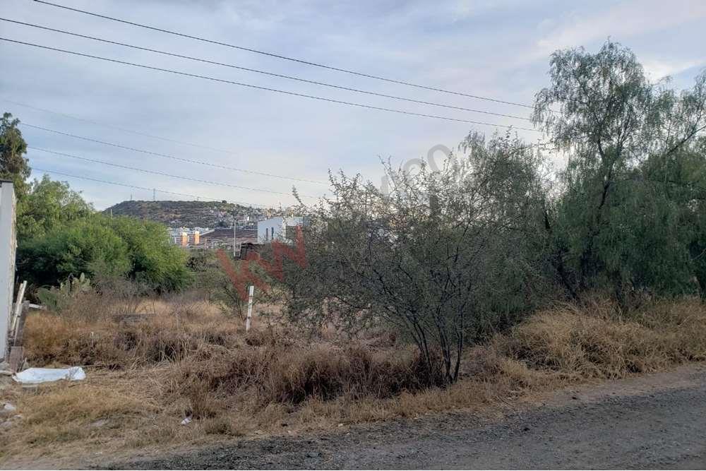 VENTA DE TERRENO CON USO SUELO MIXTO EN CORREGIDORA