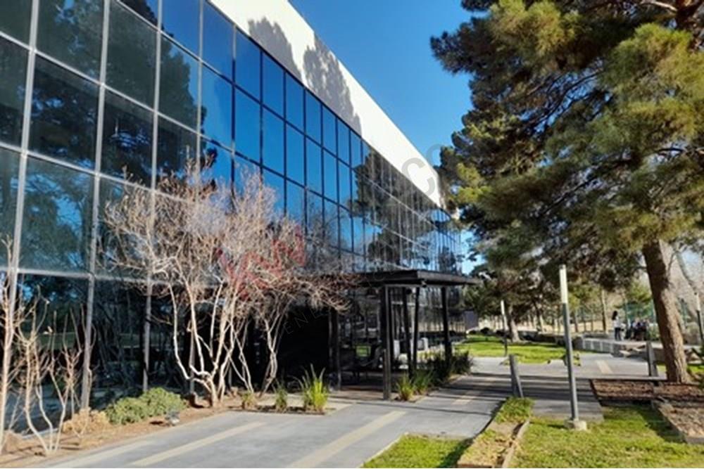 OFICINA EN RENTA EN AV. TOMAS FERNANDEZ EN EDIFICIO CORPORATIVO CON SEGURIDAD