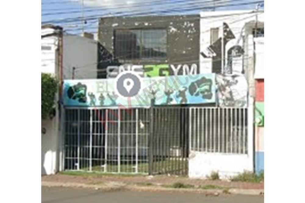 Propiedad comercial en Luis Pasteur Sur en Querétaro