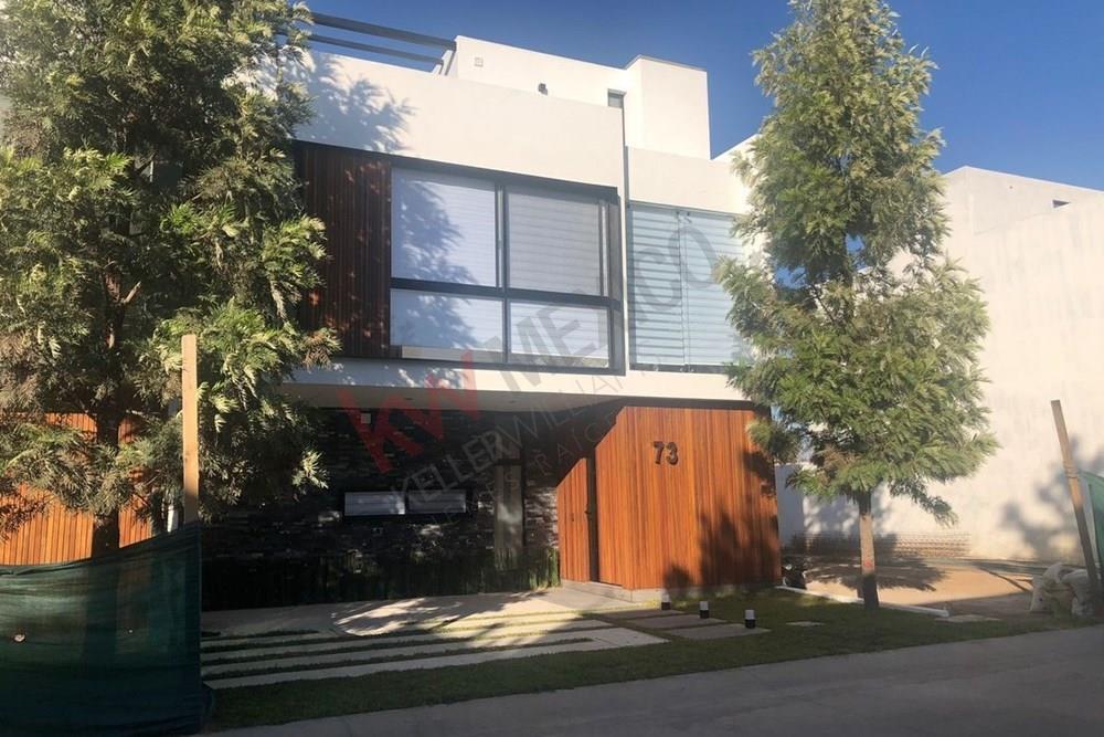 Casa en Renta en Privanza Habitat, Solares, Zapopan.