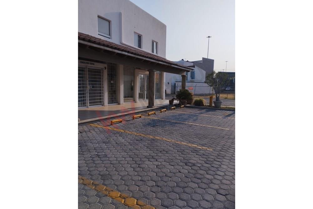 Local comercial en venta - El espacio que necesitas para hacer crecer tu sueño.