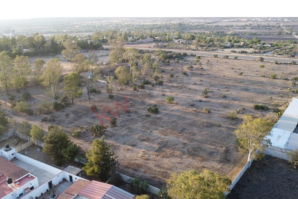 Terreno en venta salida a Querétaro frente a la Pilarica