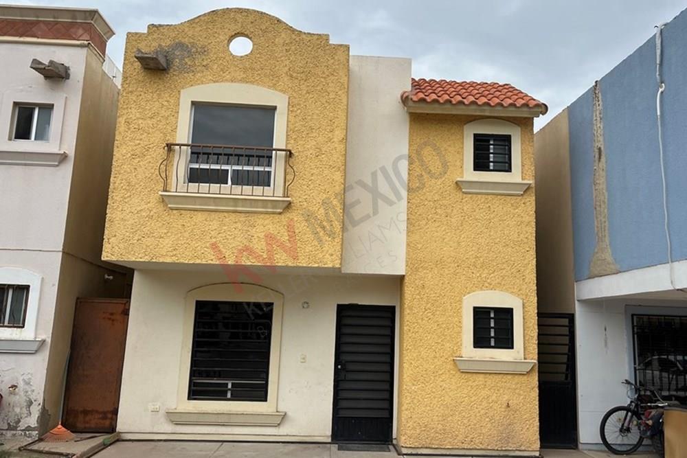 Se Renta casa frente a parque