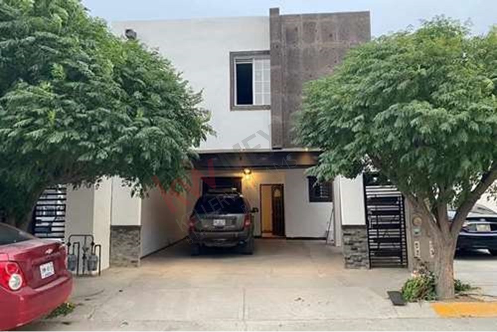 CASA EN  RENTA  CON 4 RECAMARAS EN FRACC. SAN CARLOS I