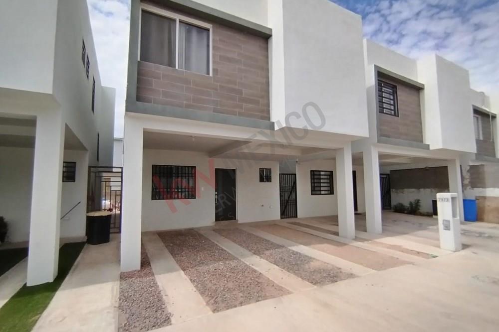 BONITA CASA EN RENTA AMUEBLADA CON ACCESO CONTROLADO