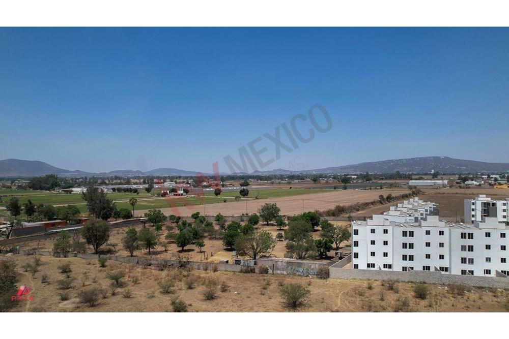 SE RENTA TERRENO EN SAN PEDRO TLAQUEPAQUE, JALISCO.