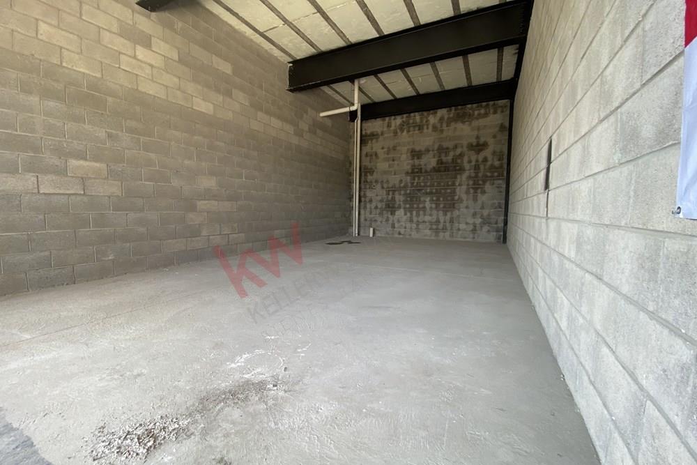 LOCAL COMERCIAL EN RENTA, EPIC CENTER ZAKIA!