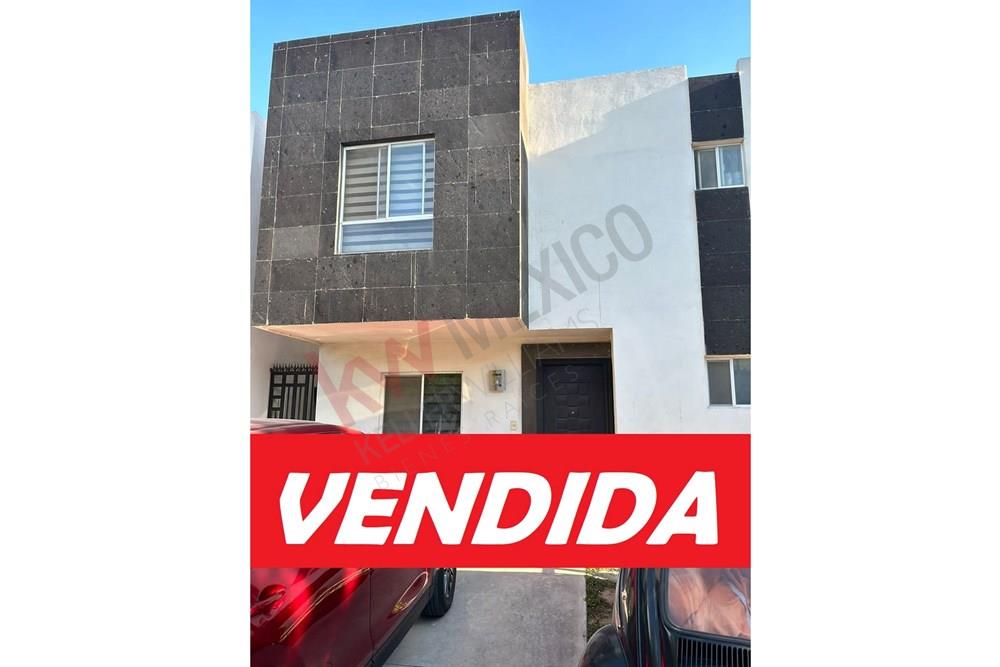 CASA EN VENTA 📍Cumbres Provenza