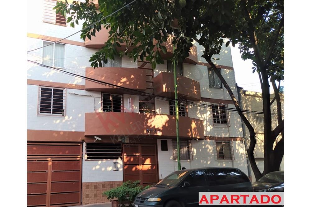 Departamento en Renta  2 recámaras, 1 estacionamiento, con Patio. Cerca de la clínica No.5