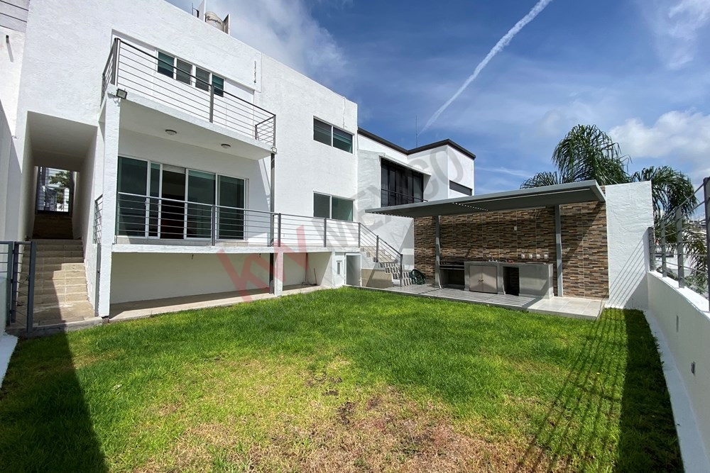 'Renta Magnífica Casa en Real de Juriquilla'