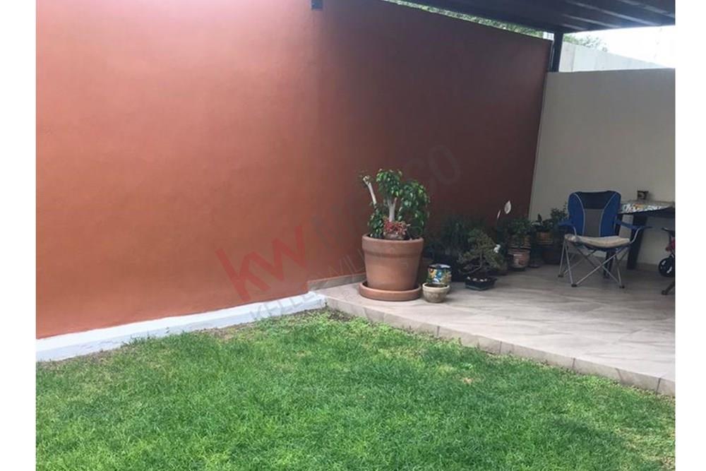 ZONA DE LA VISTA , EL REFUGIO