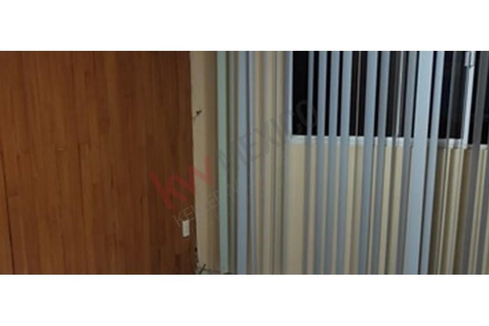 Departamento en venta en Benito Juarez, excelente ubicacion. 2 recamaras, estancia comedor, estacionamiento con puerta electrica. En optimas condiciones, listo para habitar. ¡No pierdas esta oportunidad!