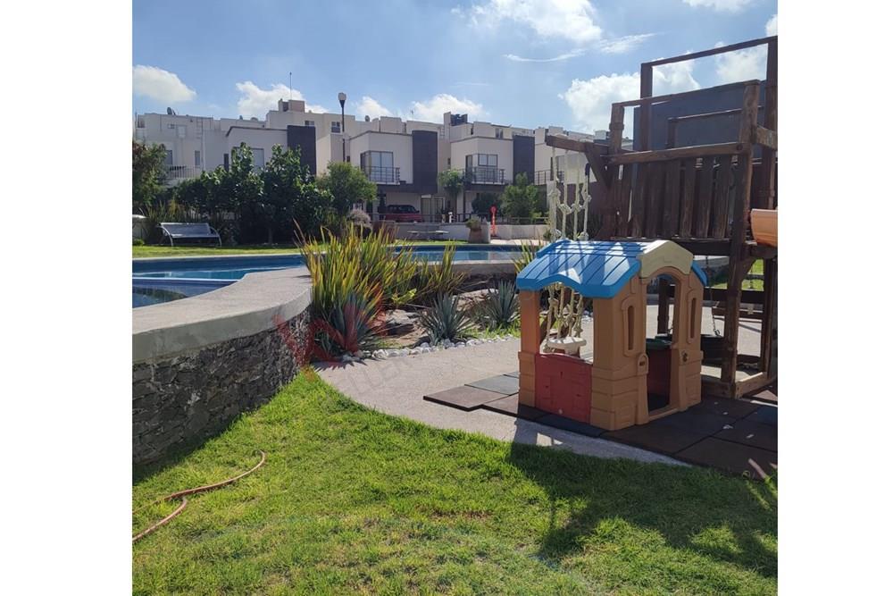 Casa en venta en privada con amenidades en Residencial del Parque $2,990,000.00