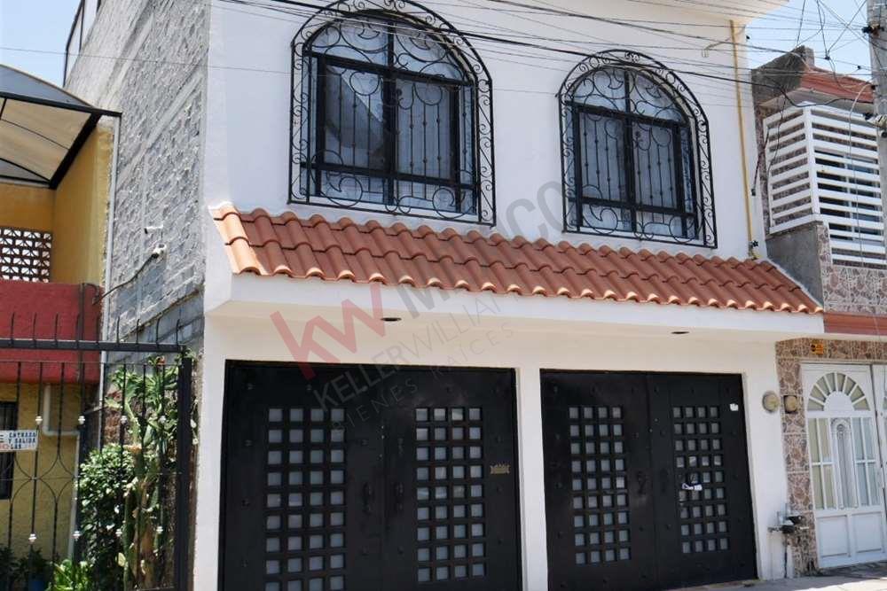 PRECIO OPORTUNIDAD $1,498,000 -Villa de las Torres - Remodelada - En Venta - Zona Norte, León, Guanajuato