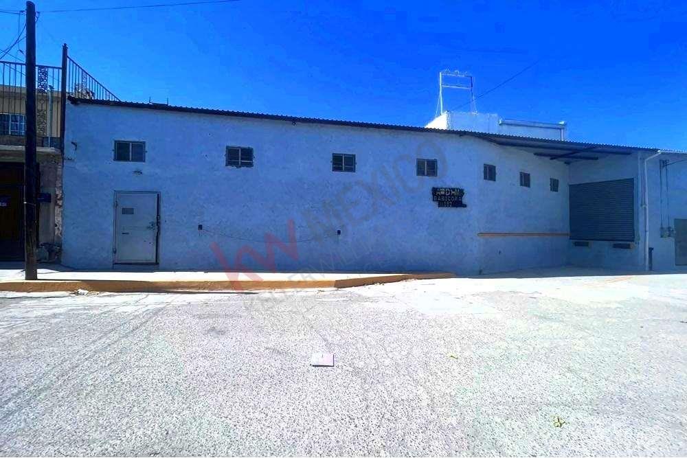 Bodega en renta para uso comercial o industrial con anden para trailer en cd Juarez