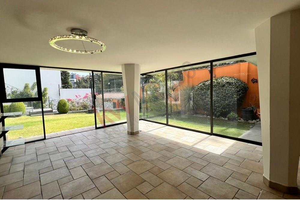 Se renta casa iluminada amplia en la Herradura