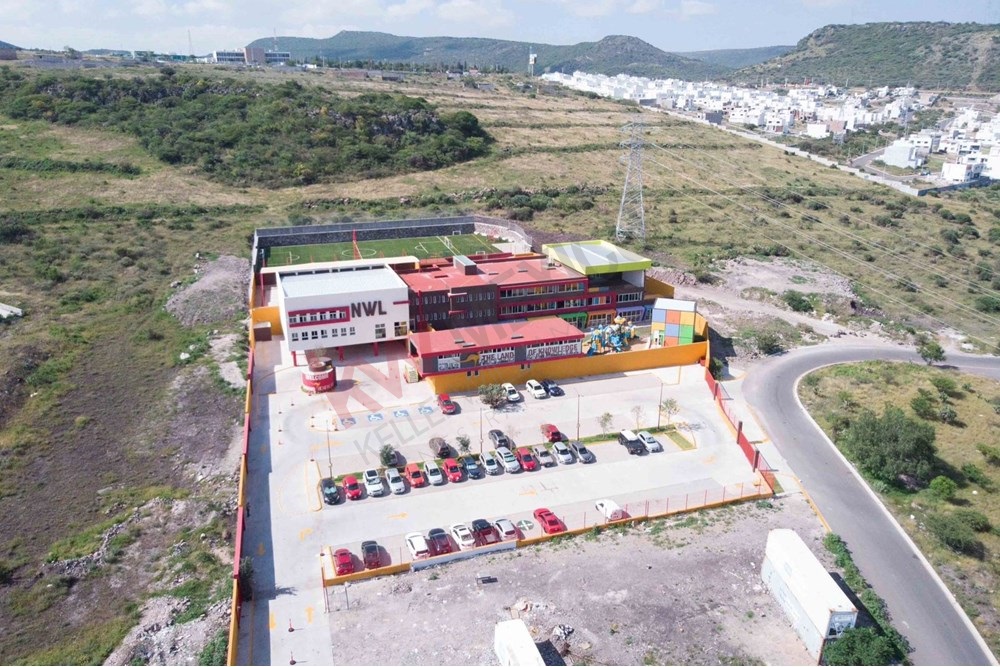 Oportunidad Inmejorable de Inversión! Terreno con Uso de Suelo Mixto en Corregidora