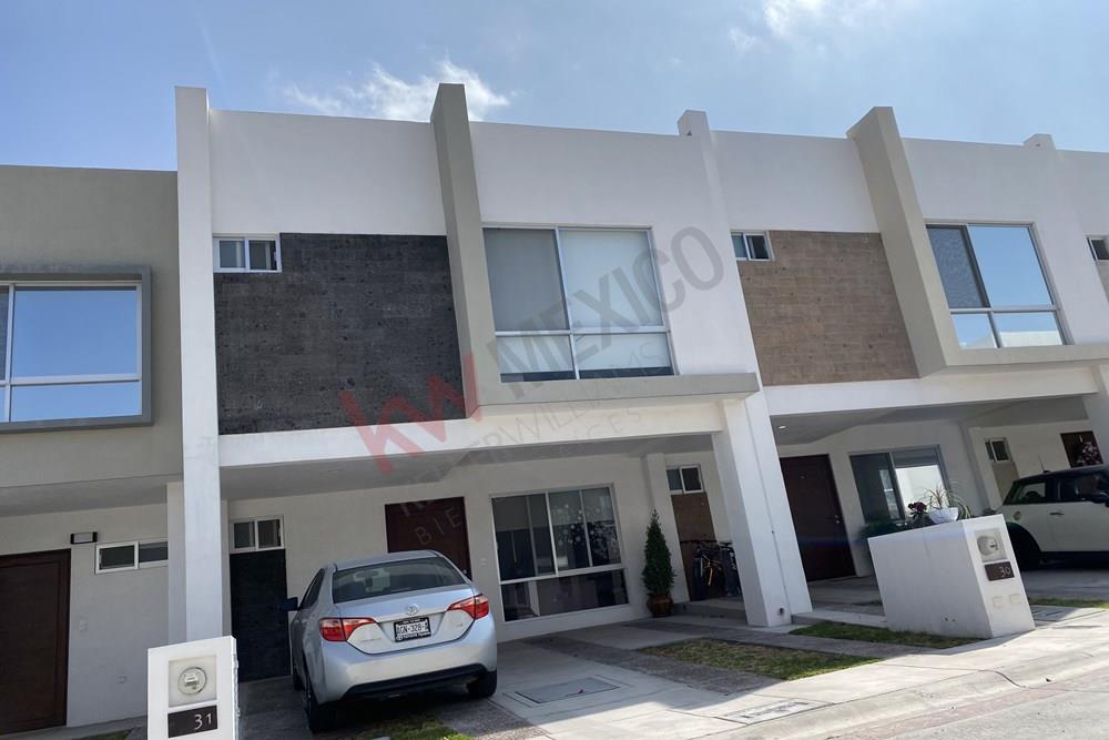 CASA EN RENTA DE 3 RECÁMARAS EN CONDOMINIO CON EXCELENTES AMENIDADES,  ZAKIA, QRO!