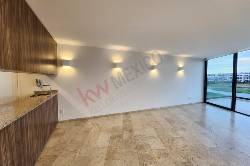 Penthouse frente al campo de golf en Zibatá, Querétaro.