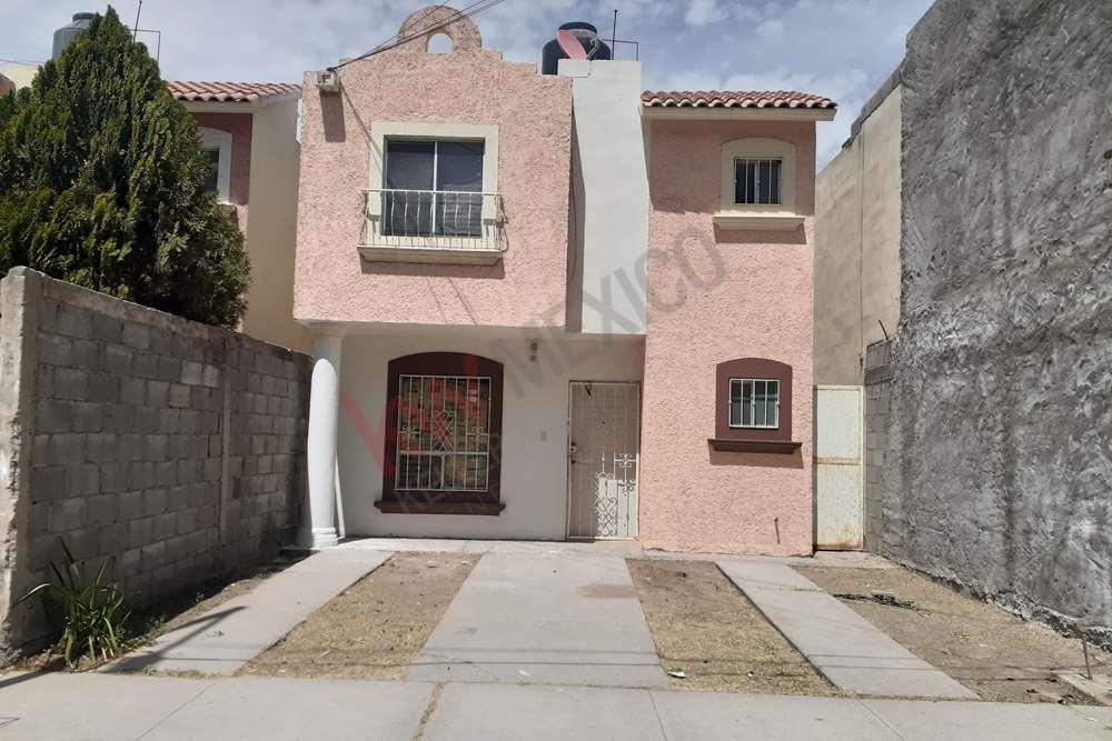 Casa en Venta, Sol de Oriente con excelente ubicación, Circuito Cerrado,  Casas en Venta en Torreón