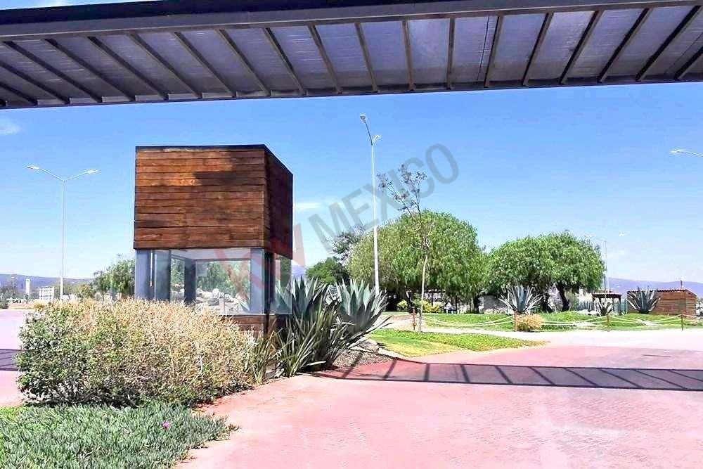 Construye la casa de tus sueños, terreno plano, entrega inmediata en Juriquilla Querétaro