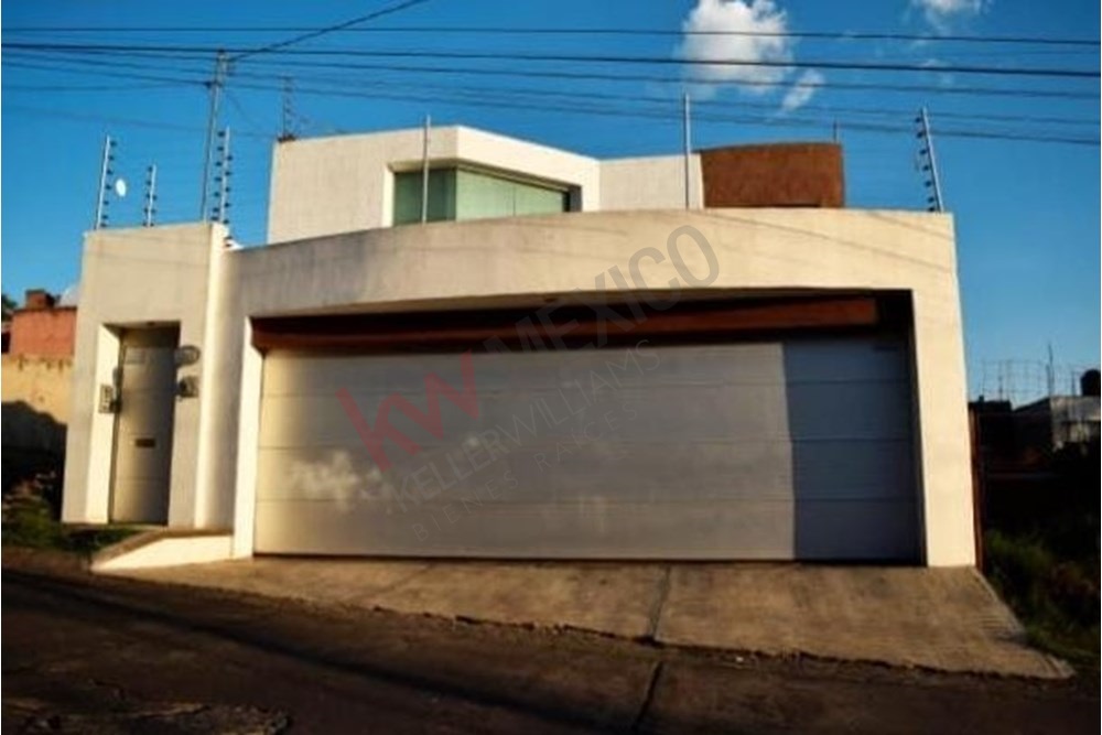 ¡Casa de Ensueño en Lomas de Vista Bella!