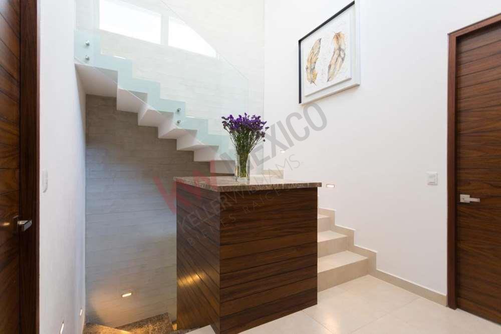 Residencia de Lujo en El Campo de Golf El Tigre, Nuevo Vallarta, Venta casa amueblada, Venta casa con club de golf,