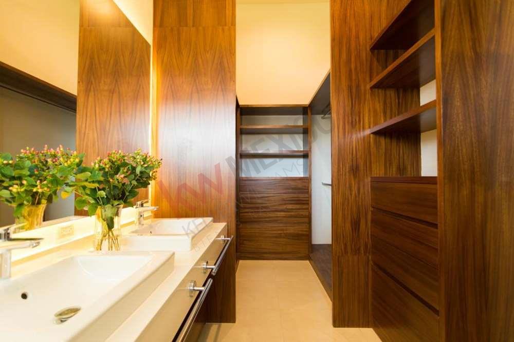 Residencia de Lujo en El Campo de Golf El Tigre, Nuevo Vallarta, Venta casa amueblada, Venta casa con club de golf,