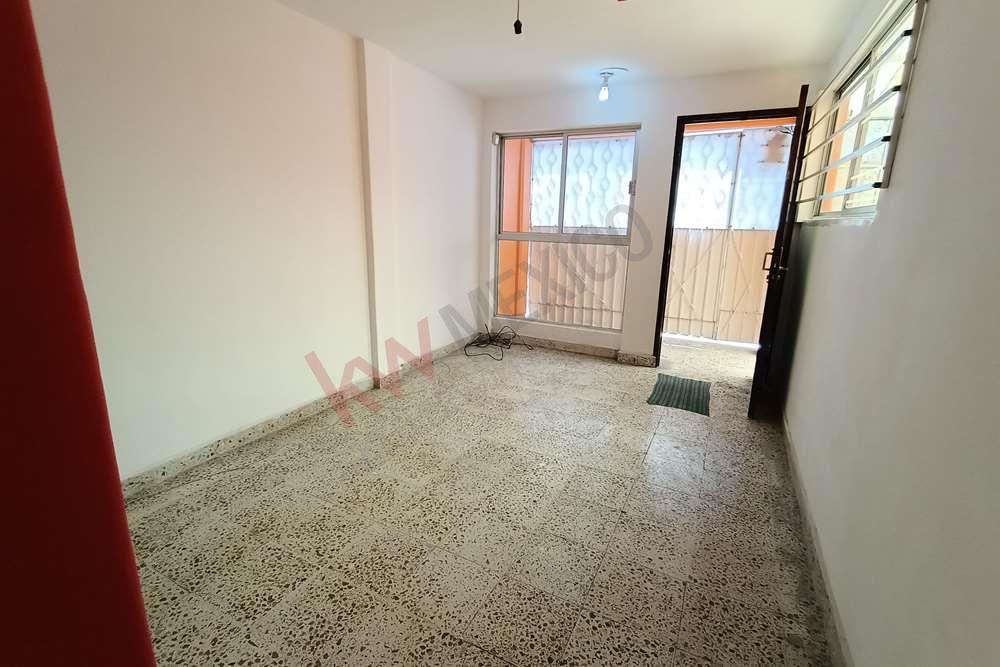 CASA EN RENTA $12, VALLE DE ARAGON, AGUA INCLUIDA