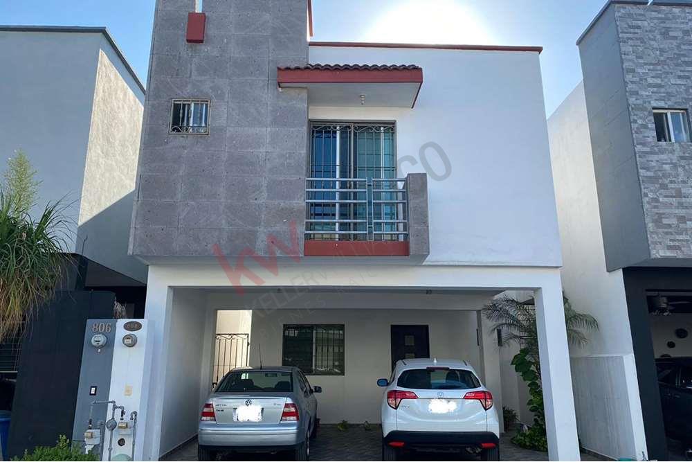 Casa en Venta en Privadas de Anahuac Sector Himalaya, en Escobedo, cerca a  sendero.