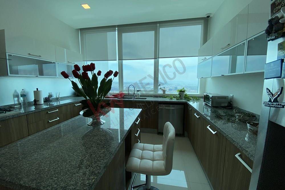 PENTHOUSE EN VENTA O RENTA, JURIQUILLA TOWERS, QUERÉTARO!
