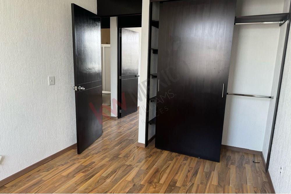 Se renta casa en condominio cerrado en Terranova Corregidora, casa de 3 recámaras
