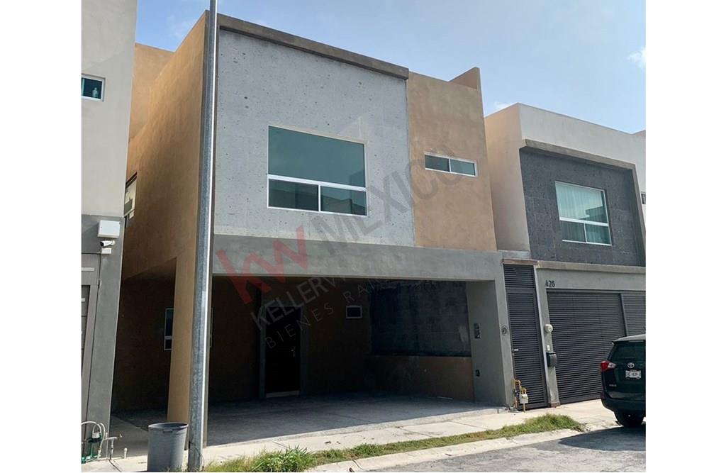 HERMOSA CASA NUEVA PARA ESTRENAR FRENTE A PARQUE CON ALBERCA